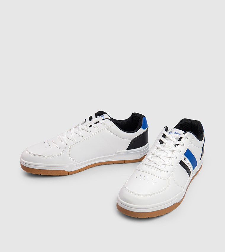 CURVE Lace-Up Sneakers