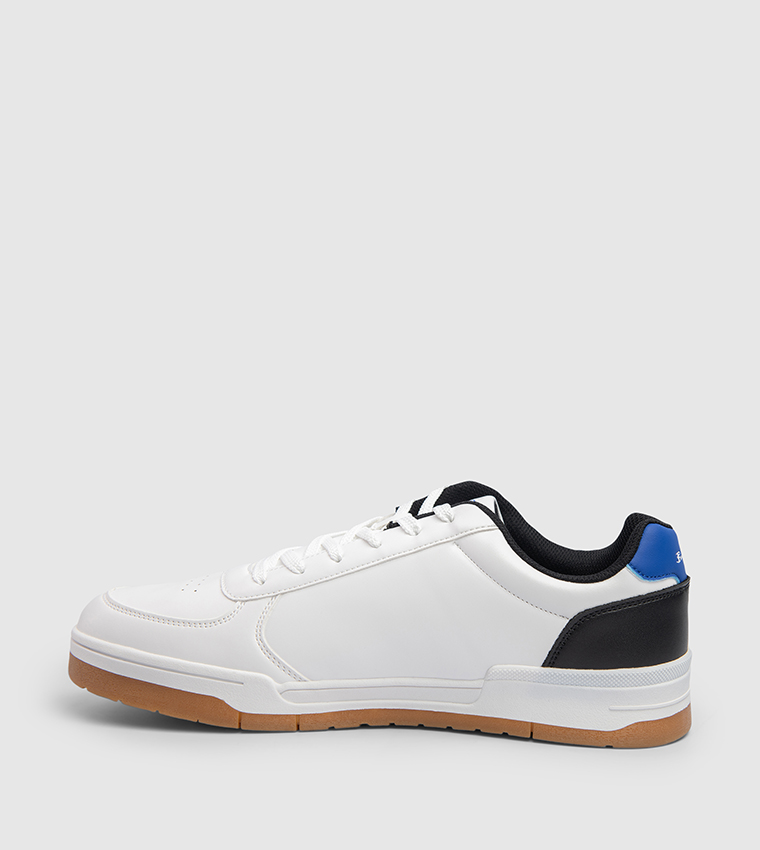 CURVE Lace-Up Sneakers