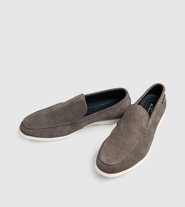 AMARILLO Solid Suede Loafers