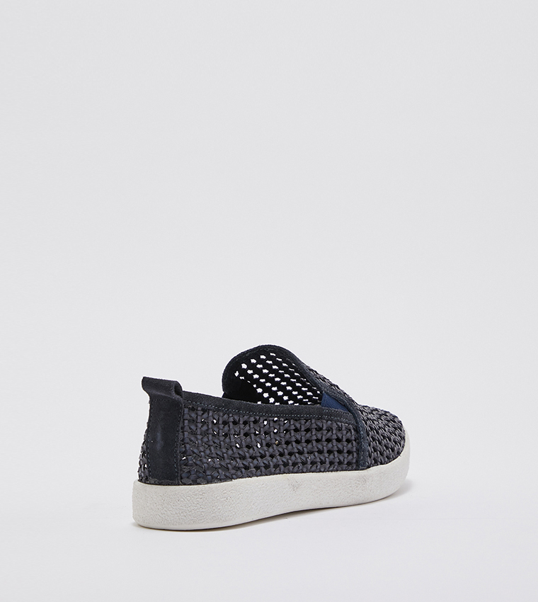 dunes slip on shoes