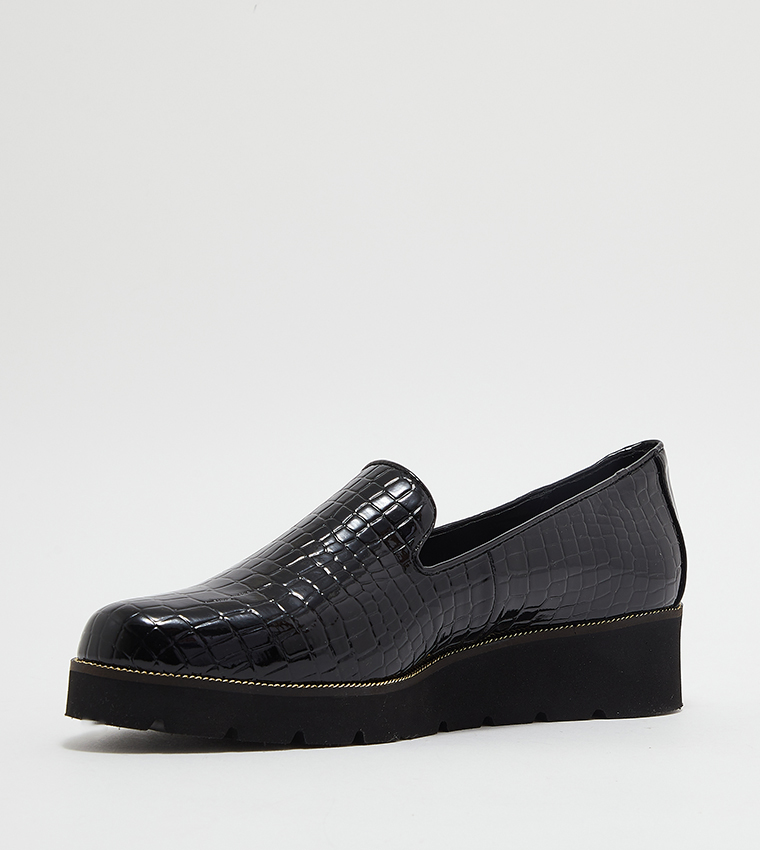 GLIDES Croc Textured Moccasins