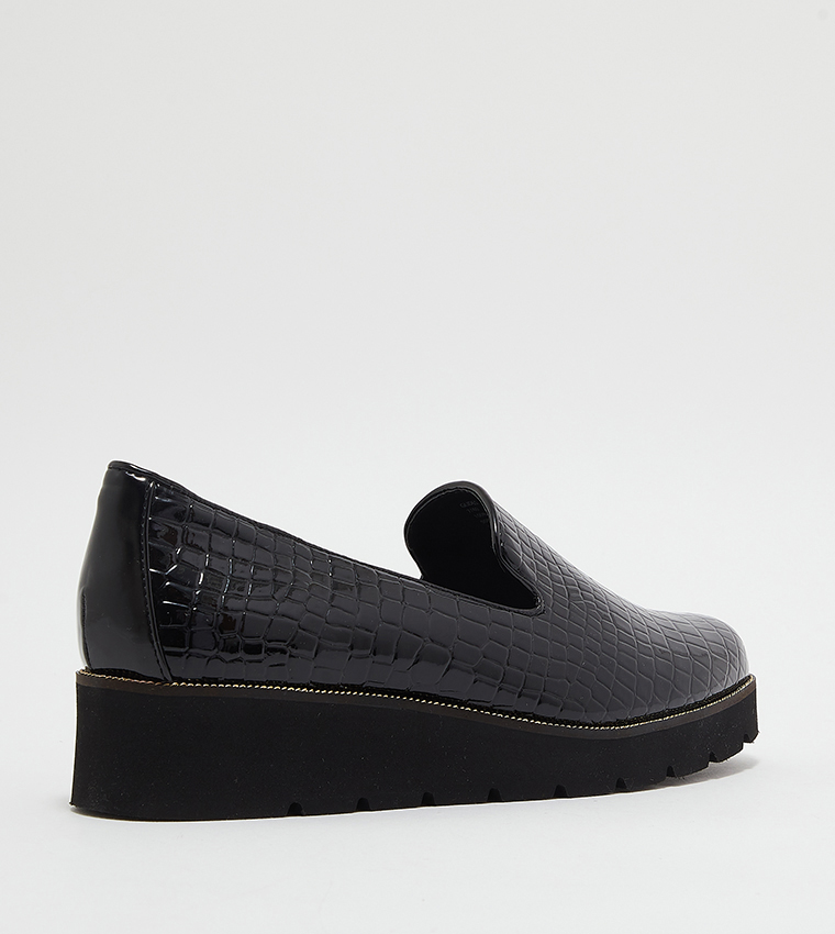 GLIDES Croc Textured Moccasins