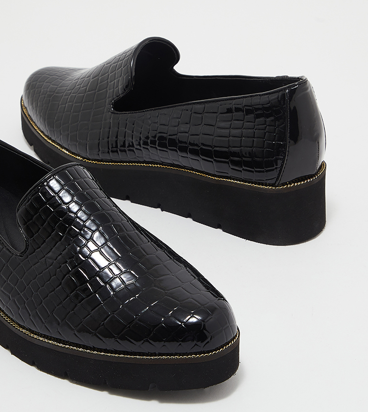 GLIDES Croc Textured Moccasins