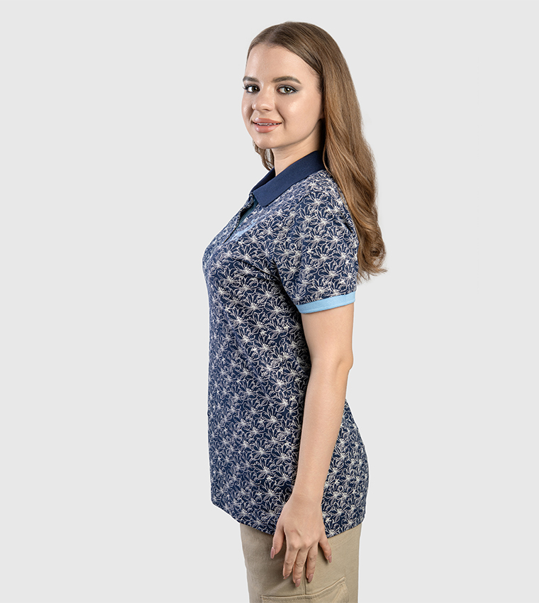 تيشيرت بولو بأكمام قصيرة وطبعة 