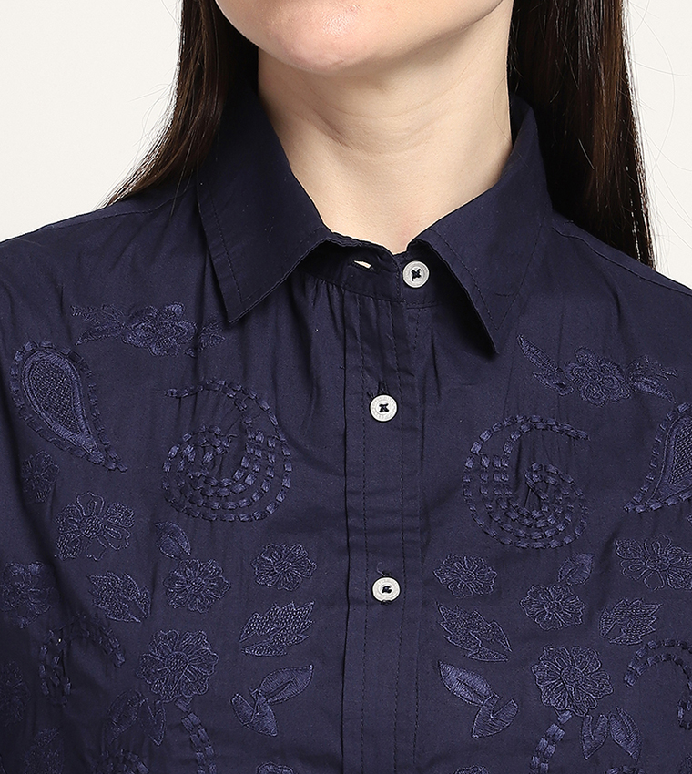 قميص منسوج مطرز