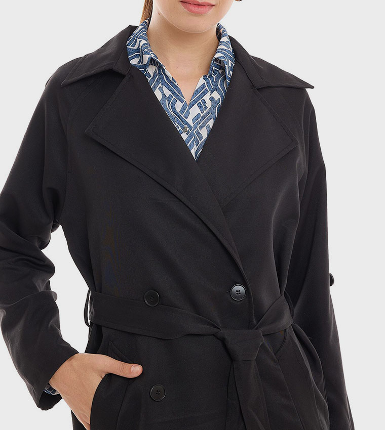 معطف سادة بياقة مزدوجة