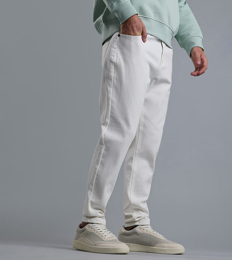 Solid Carrot Fit Jeans with Button Closure