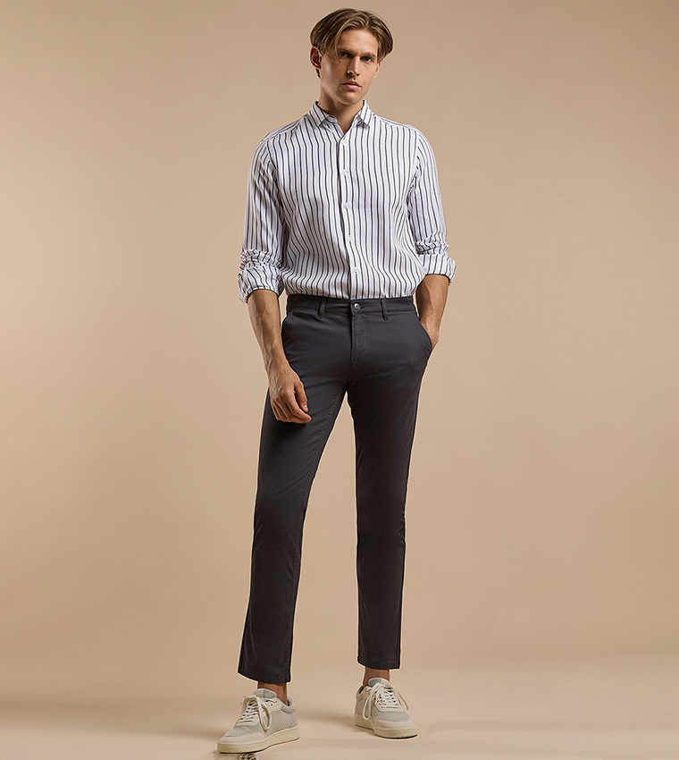Solid Chinos with Button Closure
