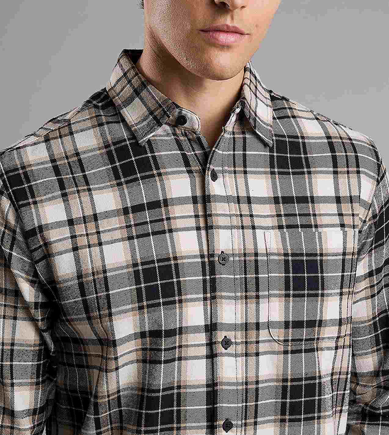Plaid Shirt with Classic Collar and Long Sleeves