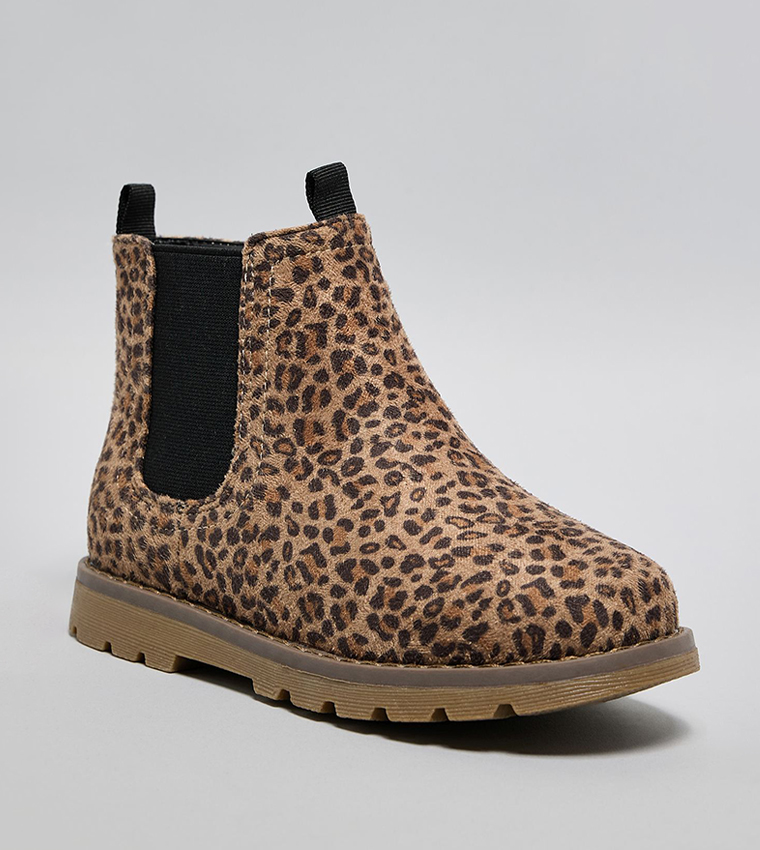 بوت للكاحل بطبعة 