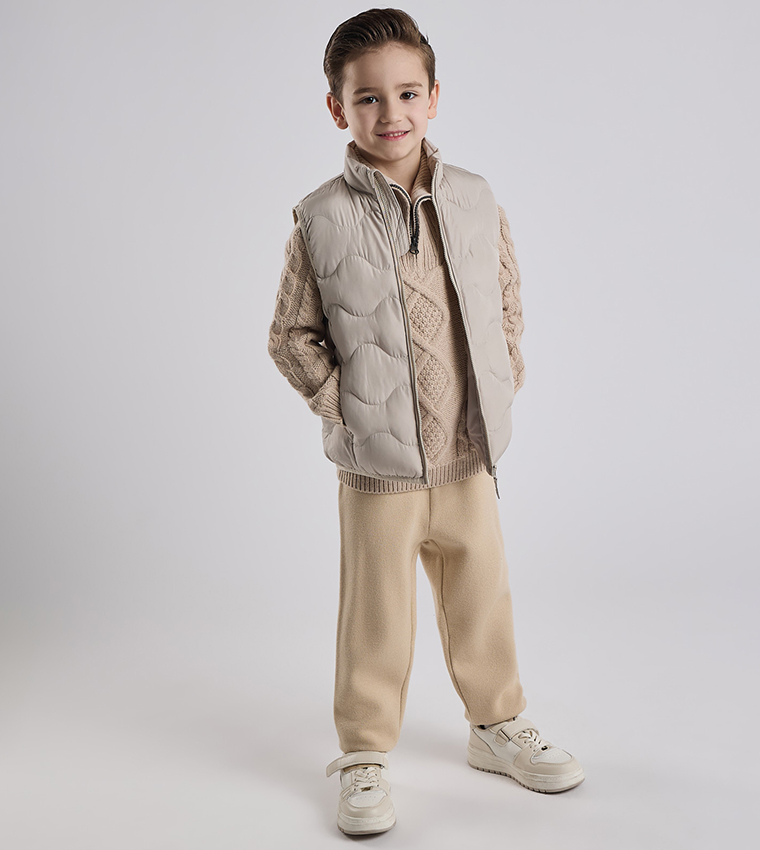 Quilted Gilet with Zipper Closure