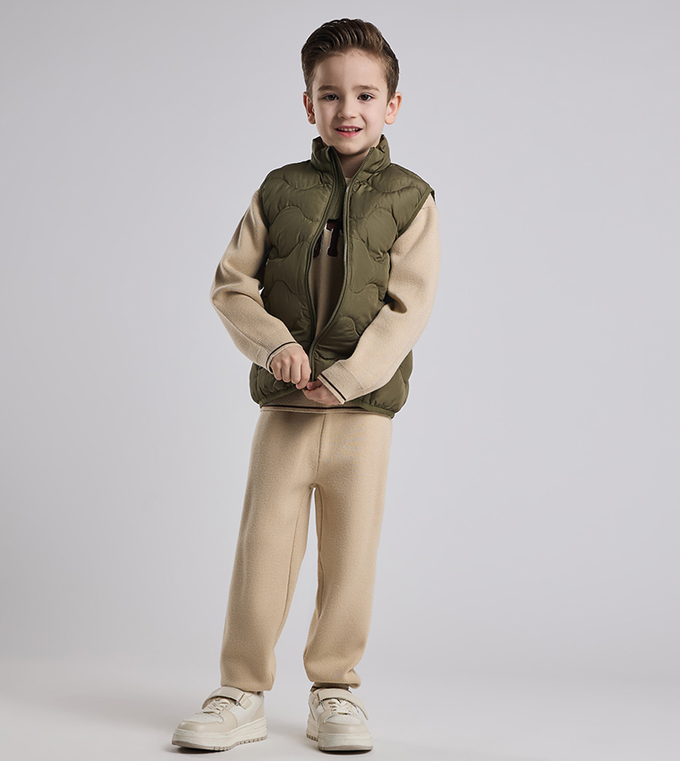 Quilted Gilet with Zipper Closure