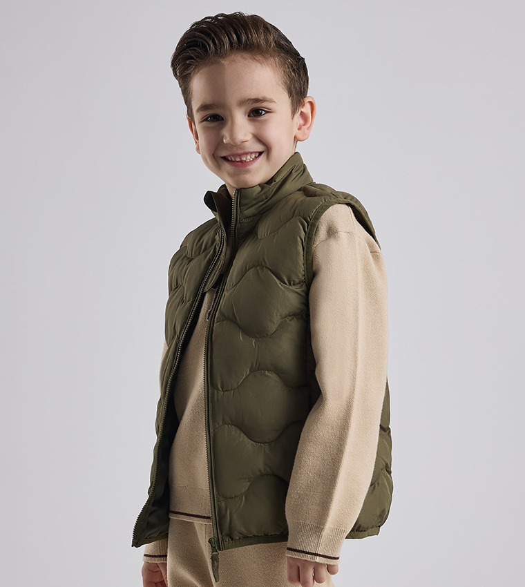 Quilted Gilet with Zipper Closure