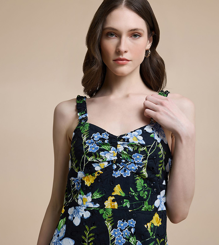 فستان ميدي بطبعة ورود بدون كم بياقة سويتهارت