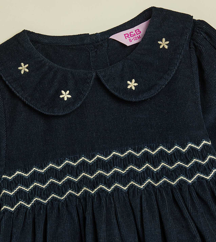 فستان فلير مطرز بكم طويل 