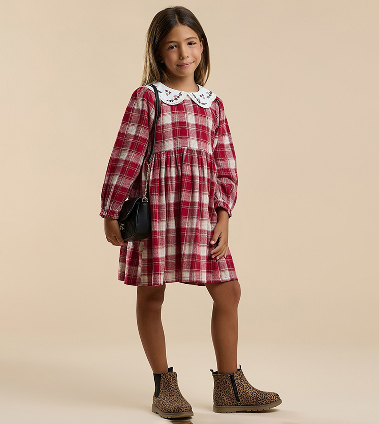 Plaid Flared Dress with Baby Collar and Long Sleeves