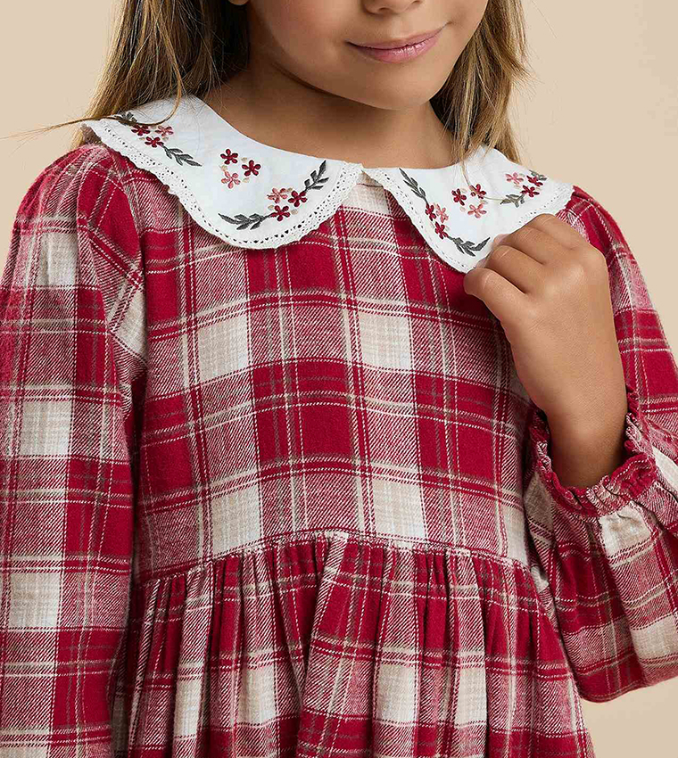 Plaid Flared Dress with Baby Collar and Long Sleeves