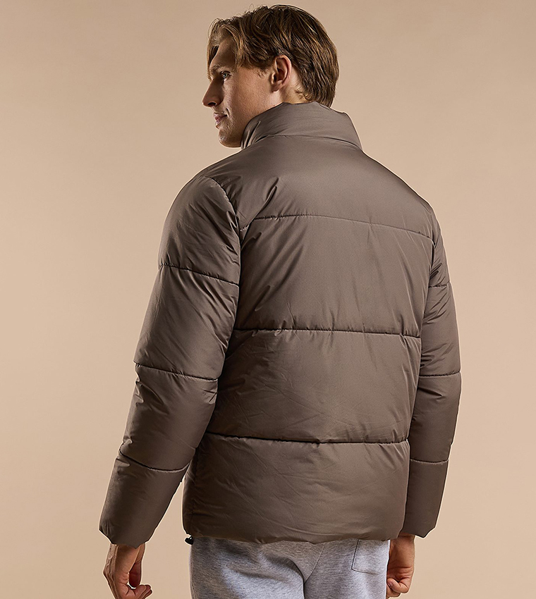 Quilted Puffer Jacket with Zipper Closure