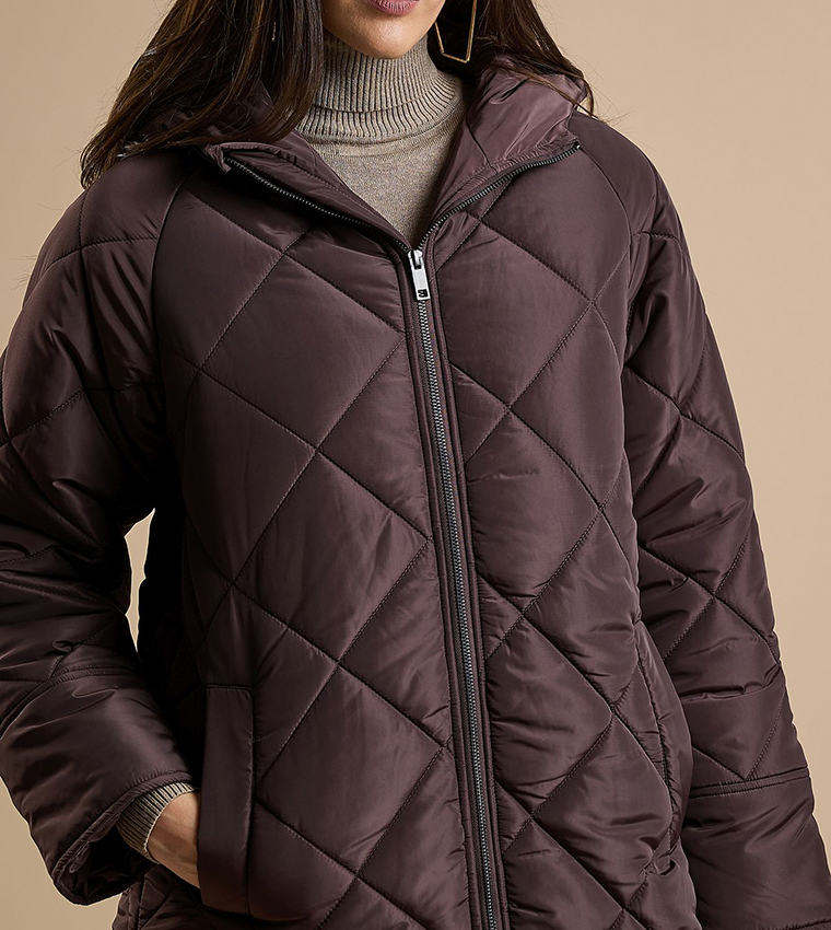 Quilted Puffer Jacket with Zipper Closure