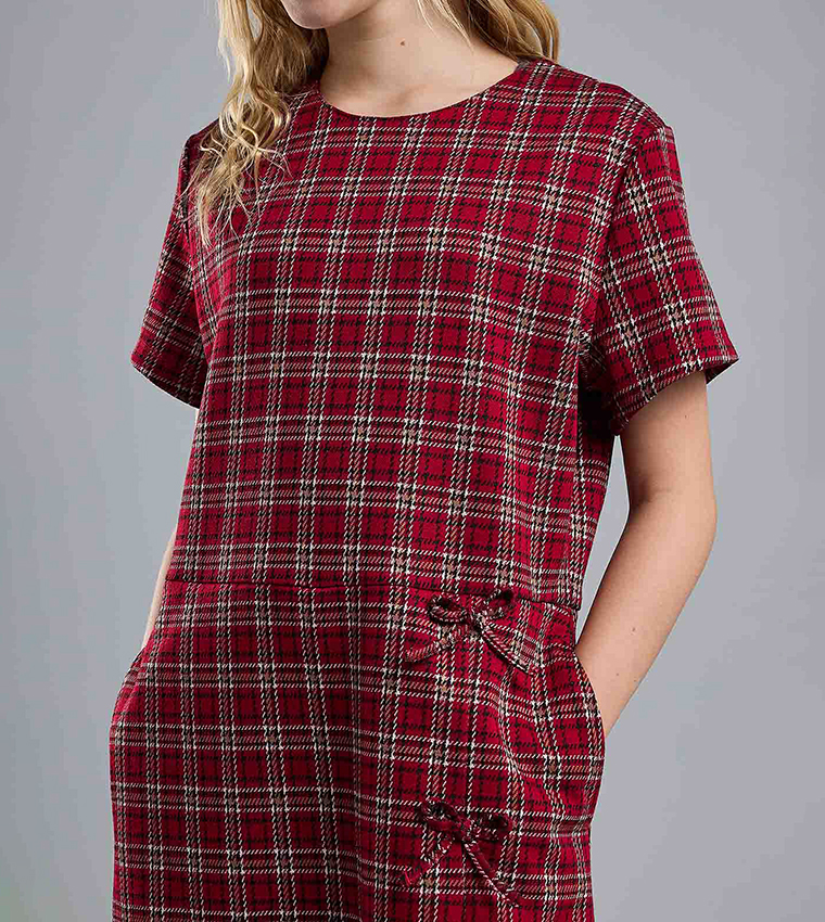 Plaid Shift Dress with Round Neck and Short Sleeves