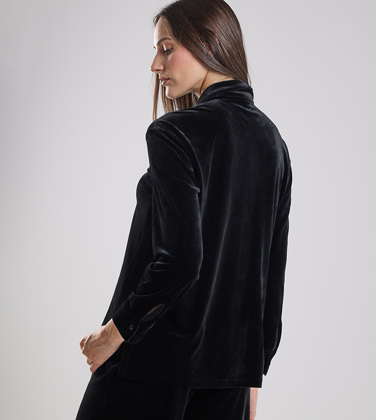 Solid Shirt with Classic Collar and Long Sleeves