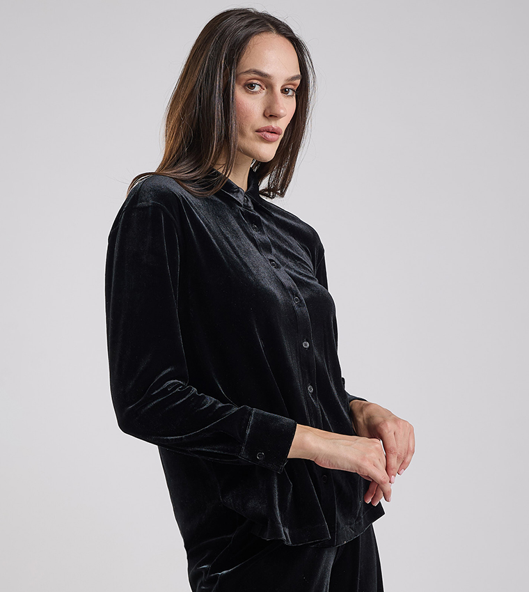 Solid Shirt with Classic Collar and Long Sleeves