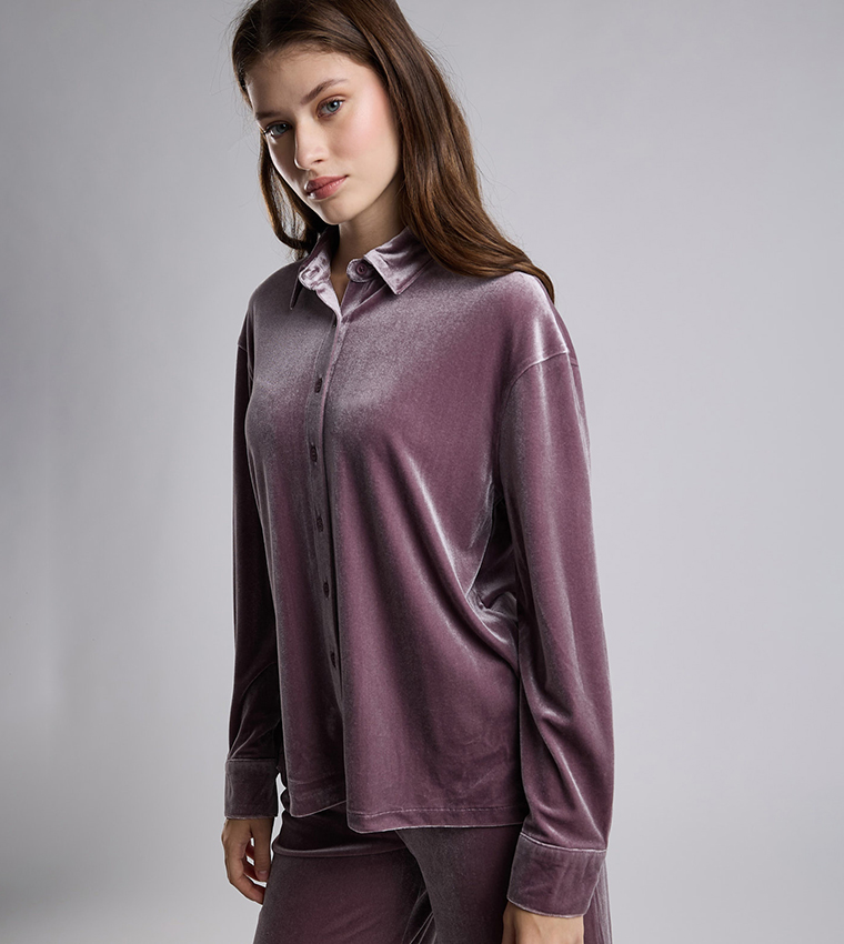 Solid Shirt with Classic Collar and Long Sleeves