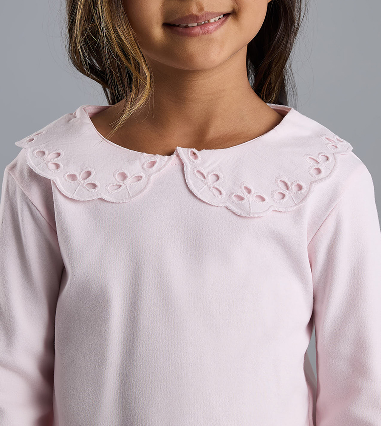Solid Top with Baby Collar and Long Sleeves