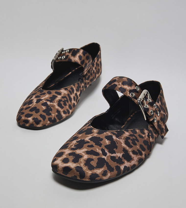 Glossy Mary Jane Shoes