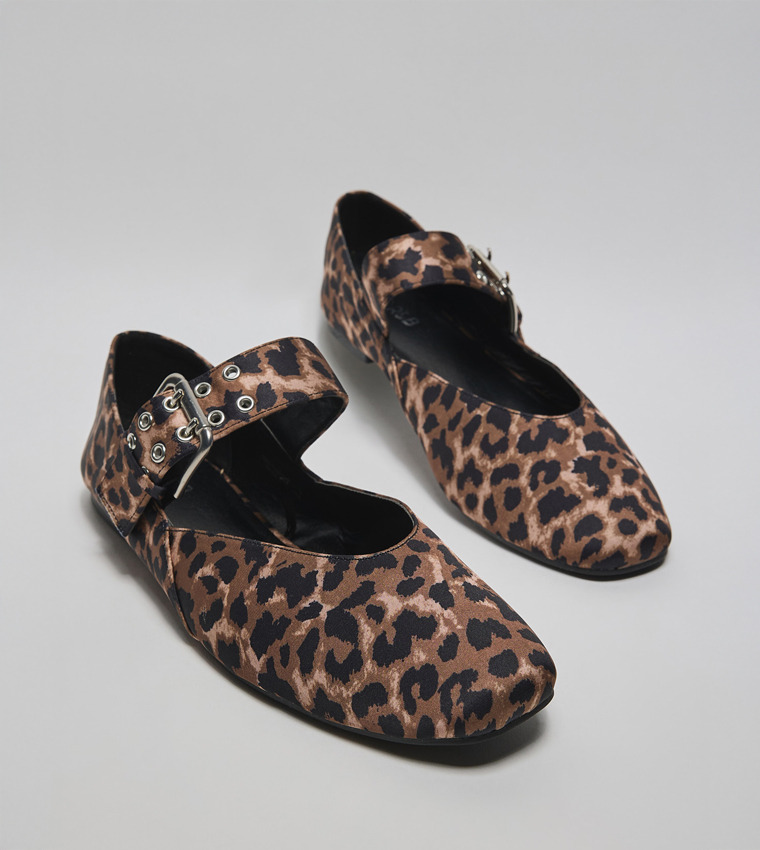 Glossy Mary Jane Shoes