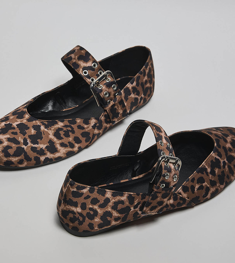 Glossy Mary Jane Shoes