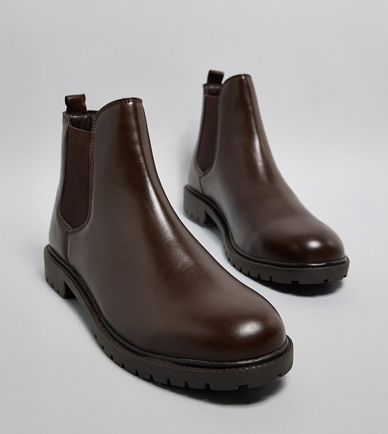 Solid Chelsea Boots
