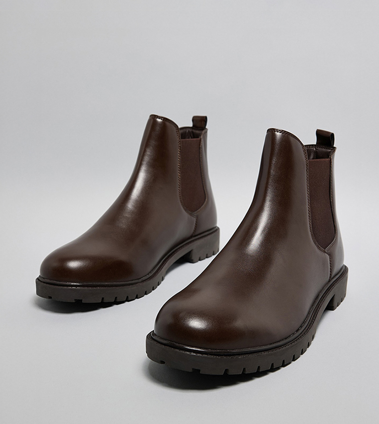 Solid Chelsea Boots