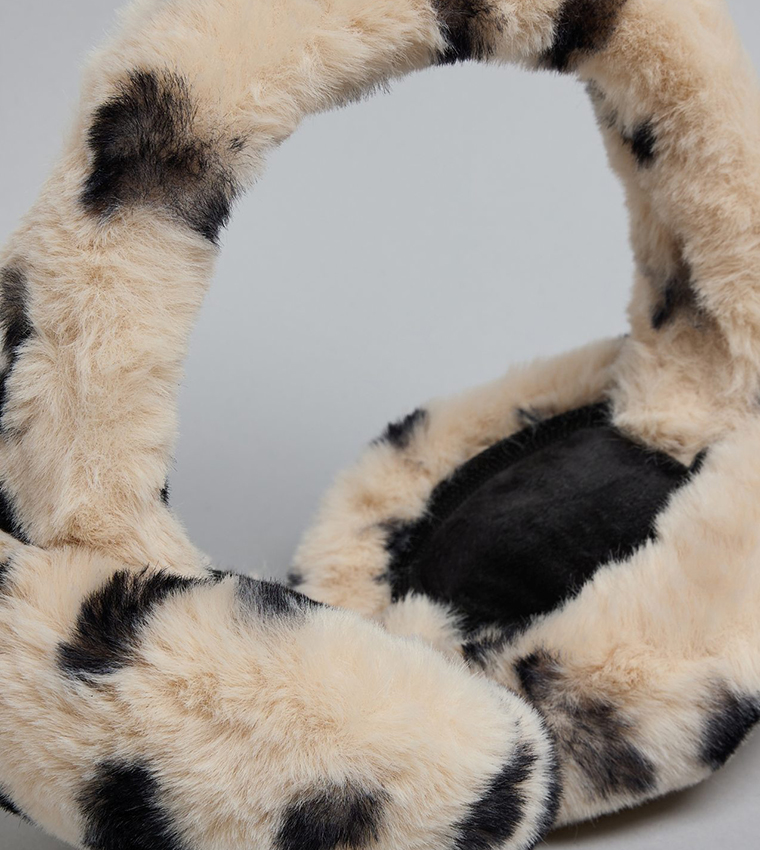 دفايات أذن بنقشة حيوان