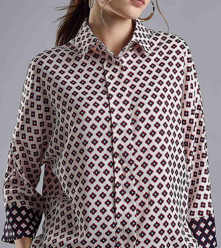 Patterned Shirt with Classic Collar and 3/4 Sleeves