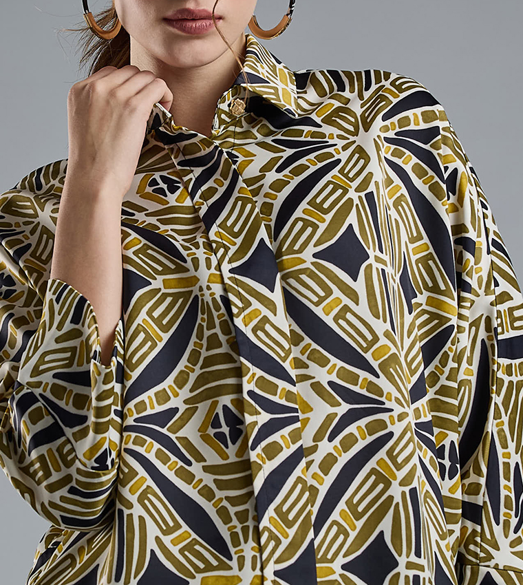Patterned Shirt with Classic Collar and 3/4 Sleeves