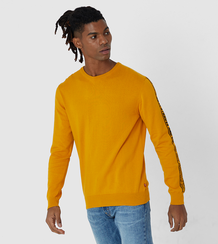 Buy Levi's Long Sleeve Crew Neck Sweatshirt In Yellow | 6thStreet Kuwait