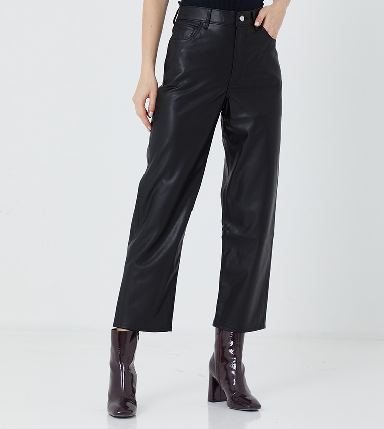 Buy Levi's Faux Leather Ribcage Straight Pants Black In Black | 6thStreet  Oman