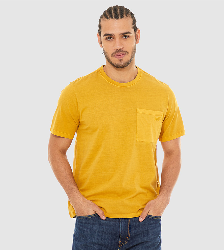 Levis best sale pocket tee