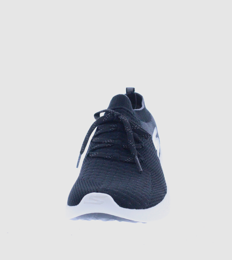Buy Skechers Go Run 6 Black In Black 6thStreet Oman