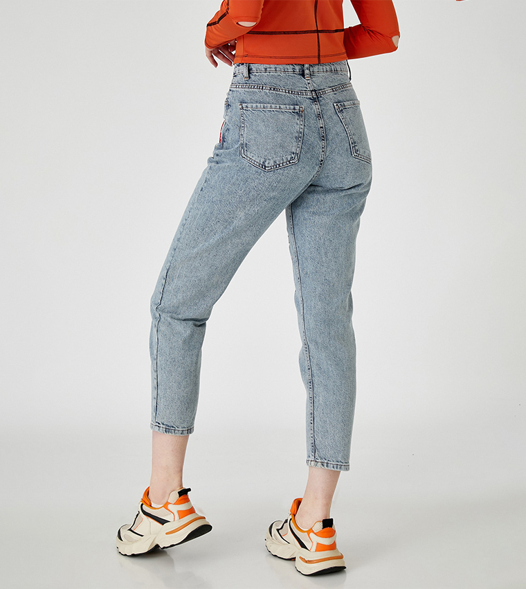 High Waist Slim Fit Mom Jeans