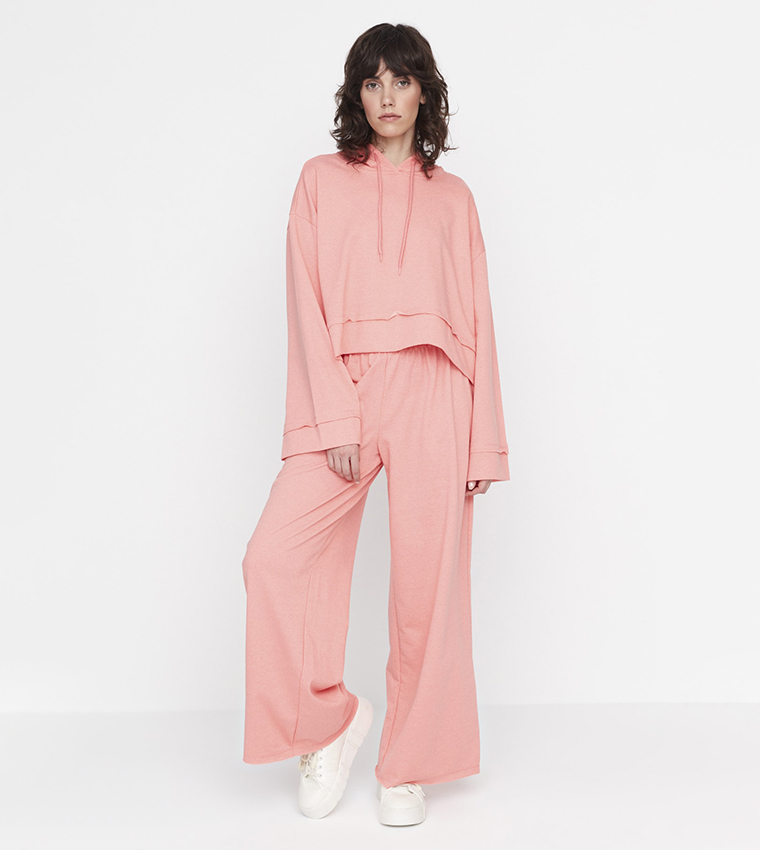 طقم رياضي محبوك 