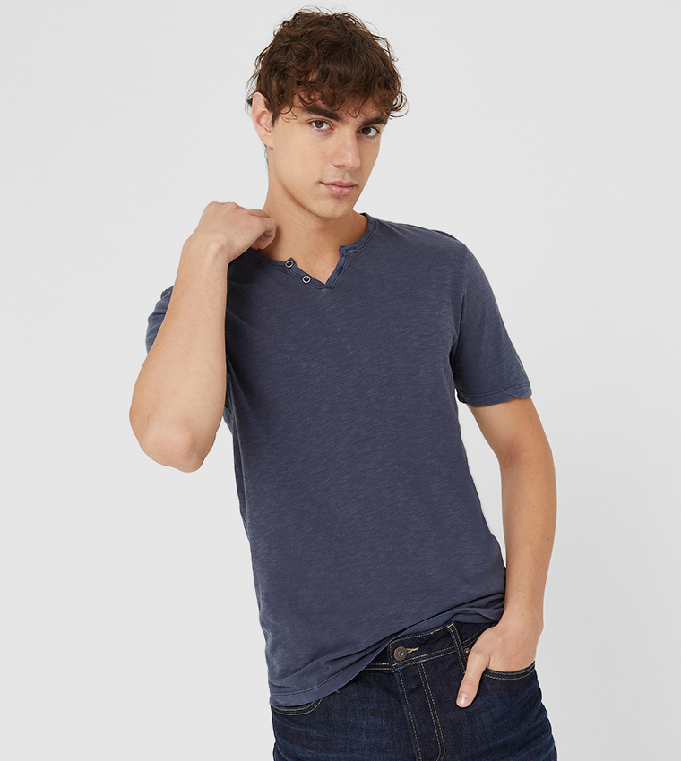 Plain t shirt sales and jeans