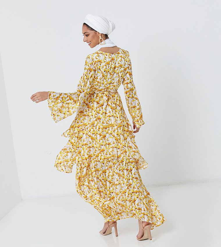 فستان بأكمام طويلة متعدد الألوان