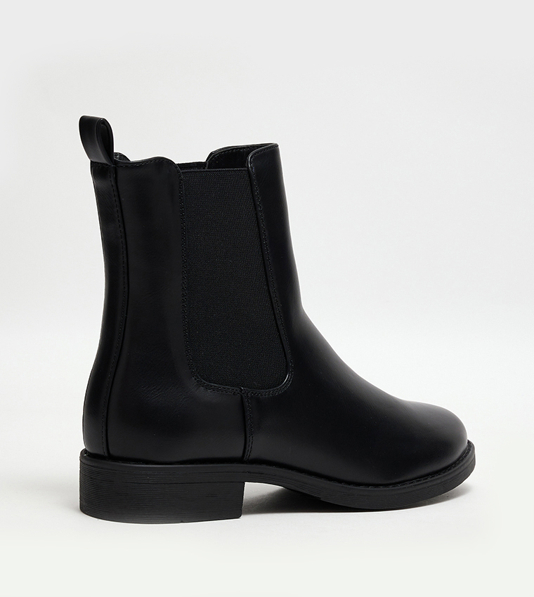 Black chelsea boots deals ladies