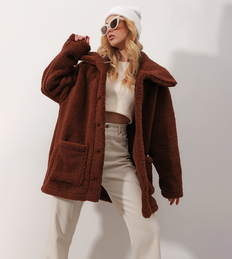 Pocket Detailed Plush Coat
