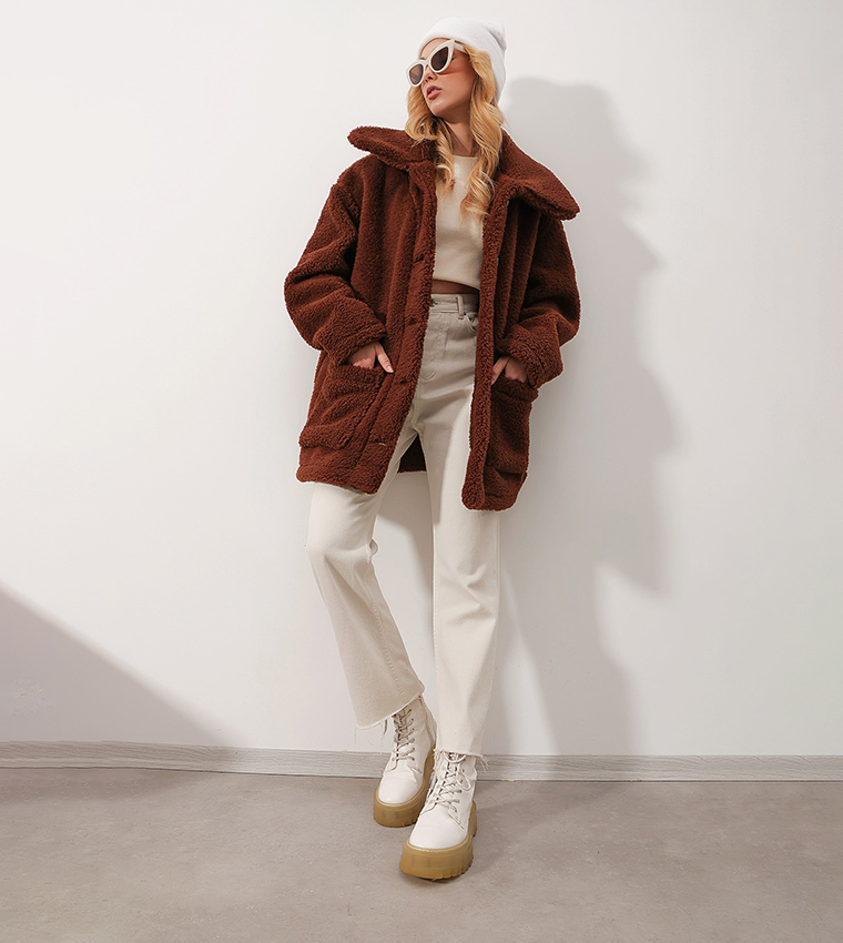 Pocket Detailed Plush Coat