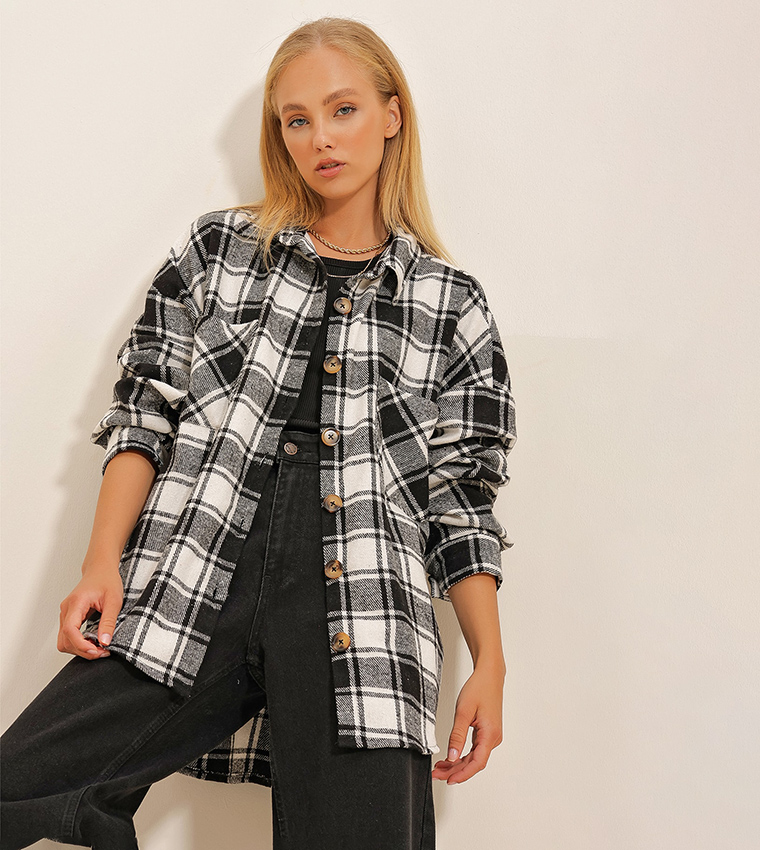 Buy Trend Alaçatı Stili Plaid Patterned Oversized Shacket In Black ...