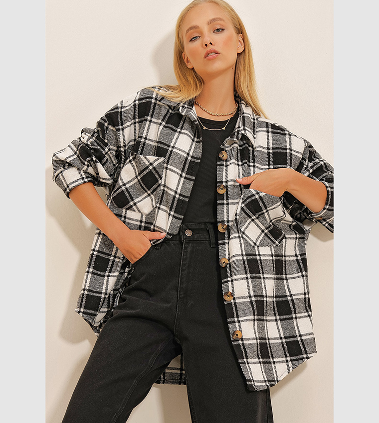 Buy Trend Alaçatı Stili Plaid Patterned Oversized Shacket In Black ...