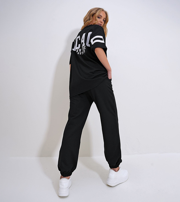Printed Crew Neck T-Shirt and Joggings Set